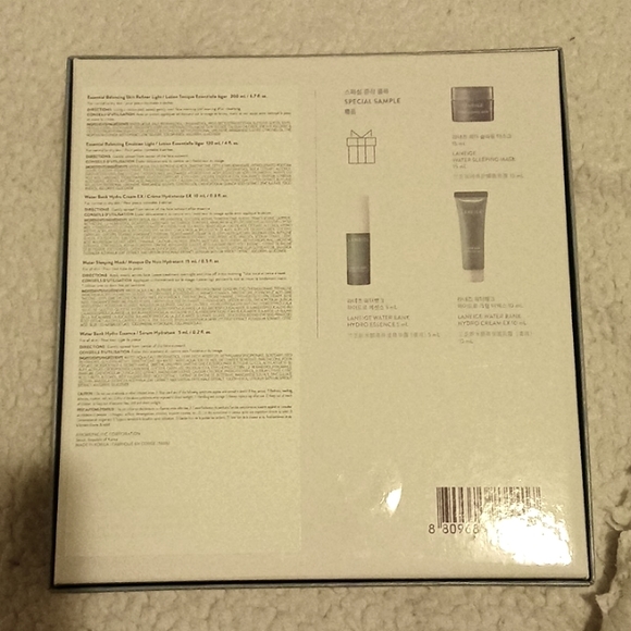 Laneige Basic Duo Set Light Essential Balancing & Water Bank Gift Set - Picture 6 of 11